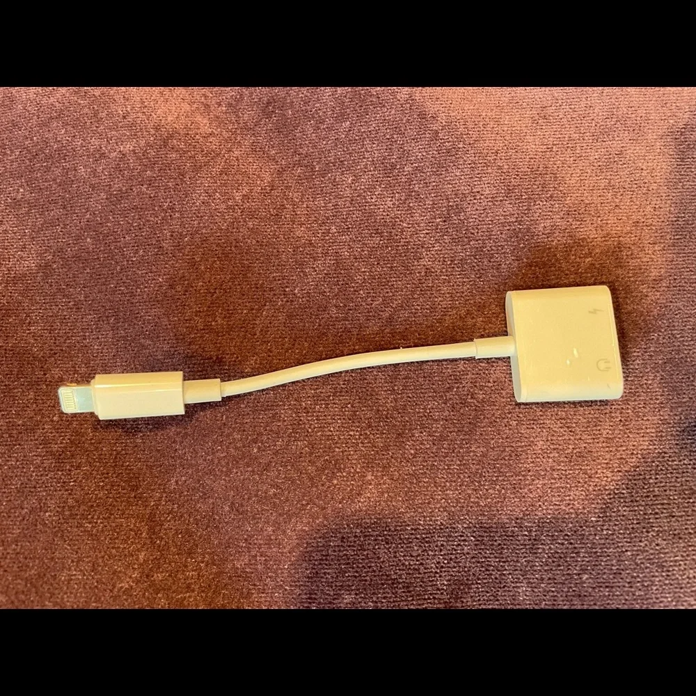 Adapter for iPhone